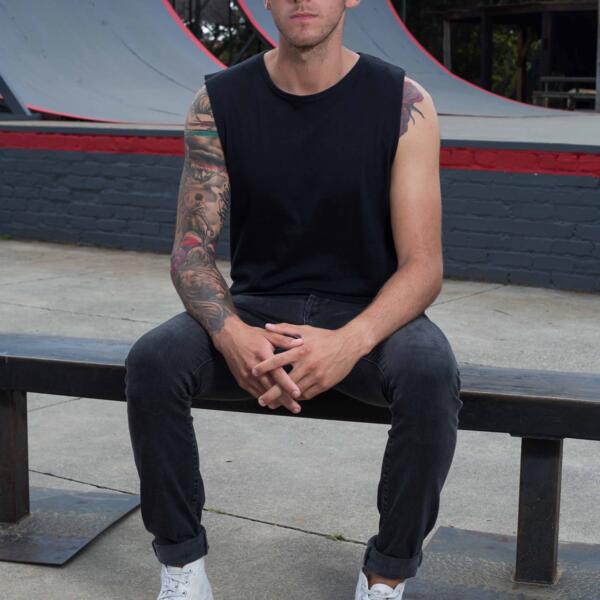 Men’s Sleeveless T-Shirt Thumbnail